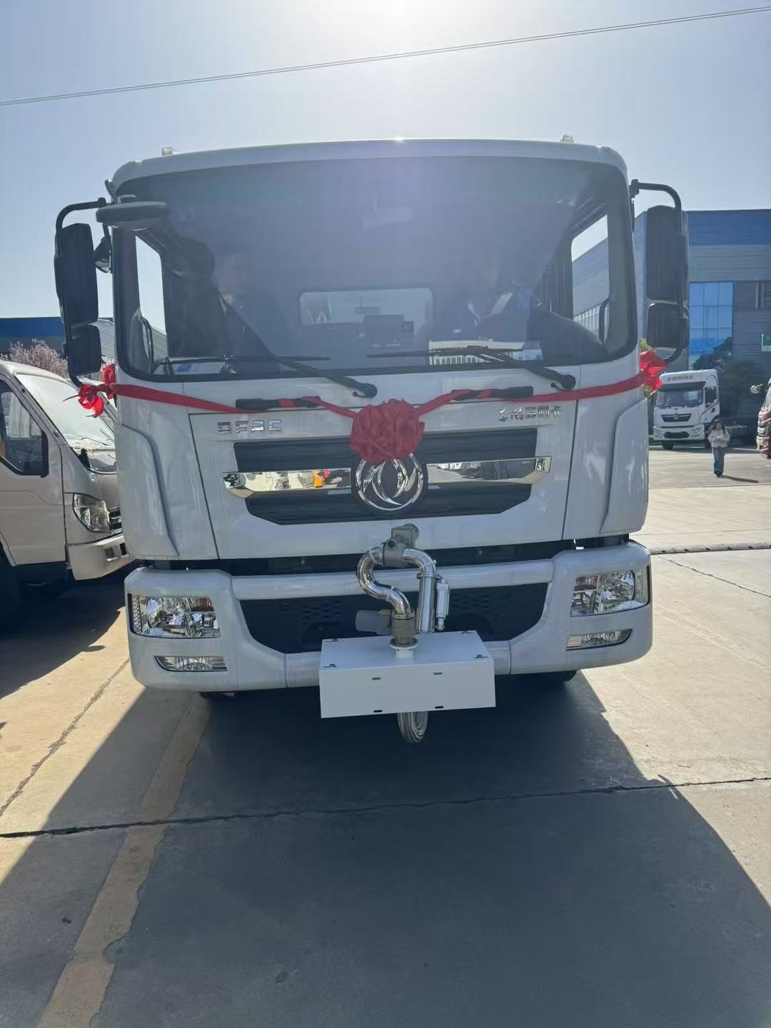 恭喜【安徽趙總】喜提灑水車 恭喜【安徽趙總】喜提灑水車